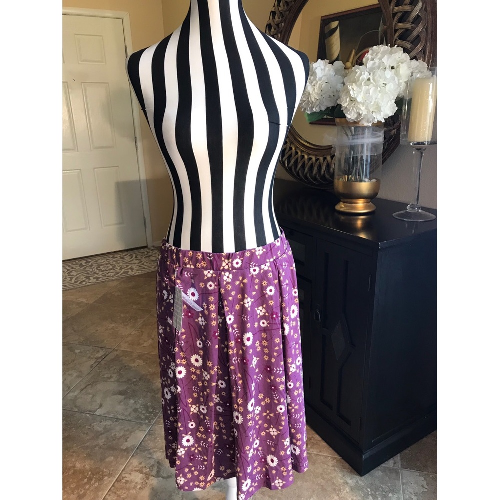 New With Tag LulaRoe Madison Skirt Size Large
